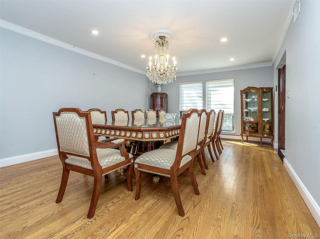 Chandelier, Dining room, Interior, Recessed Lighting, Wood Texture Flooring