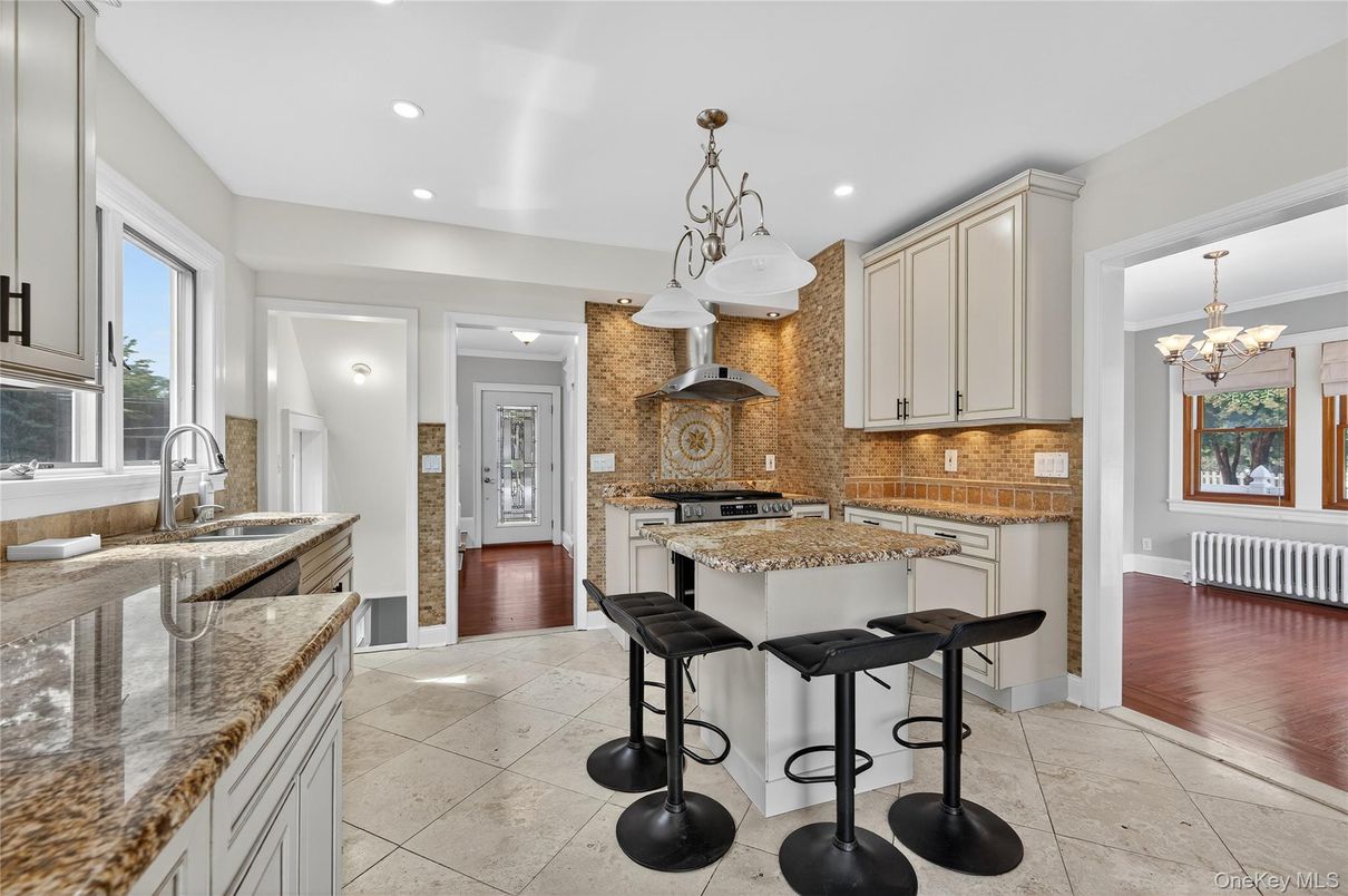 Chandelier, Interior, Kitchen, Pendant Lights, Recessed Lighting, Stainless Steel Appliances, Wood Texture Flooring