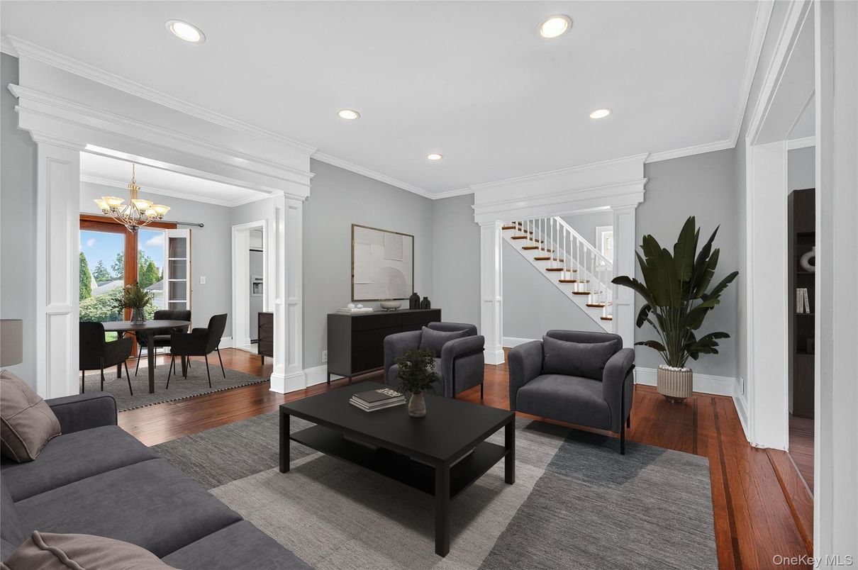 Chandelier, Dining room, Interior, Living room, Recessed Lighting, Wood Texture Flooring