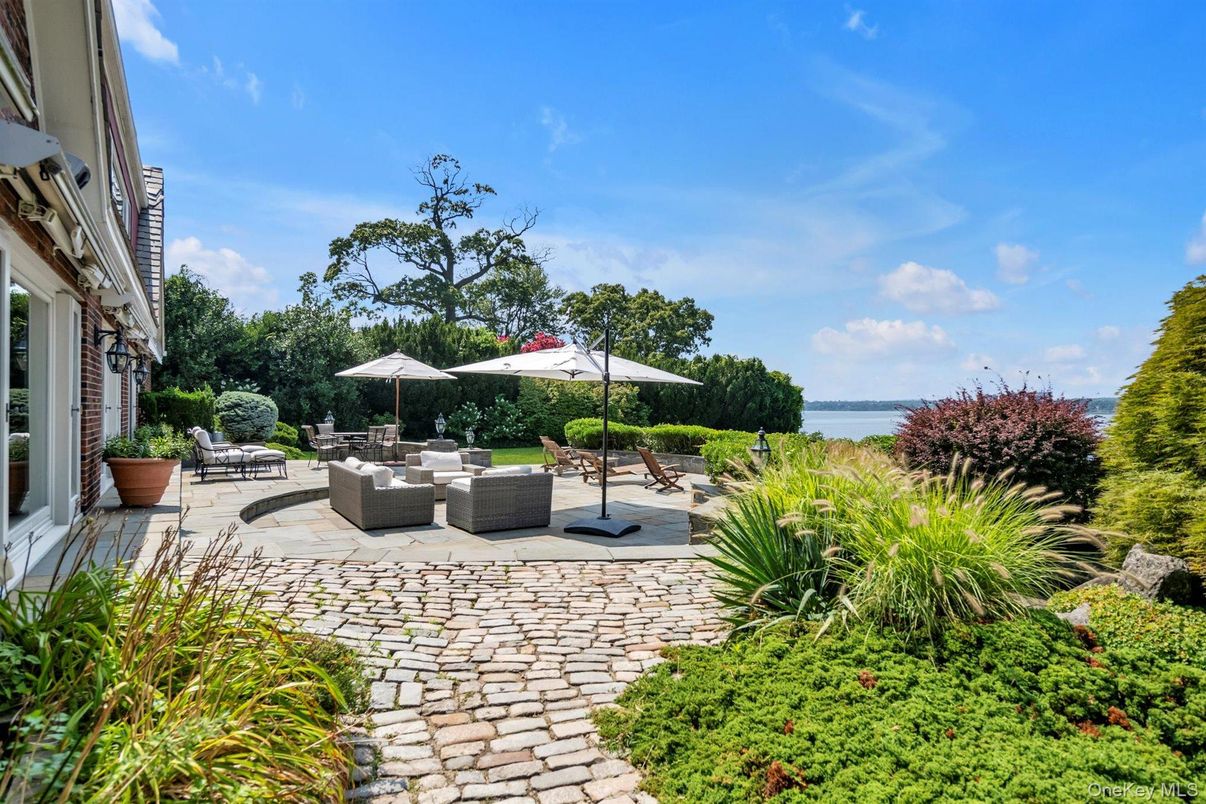 Backyard, Exterior, Water