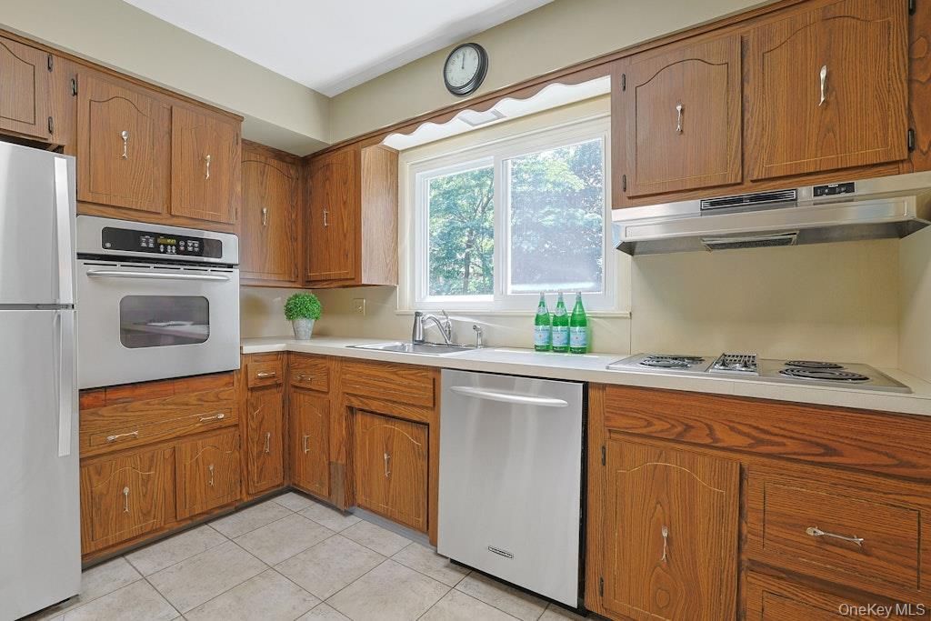 Interior, Kitchen, Stainless Steel Appliances