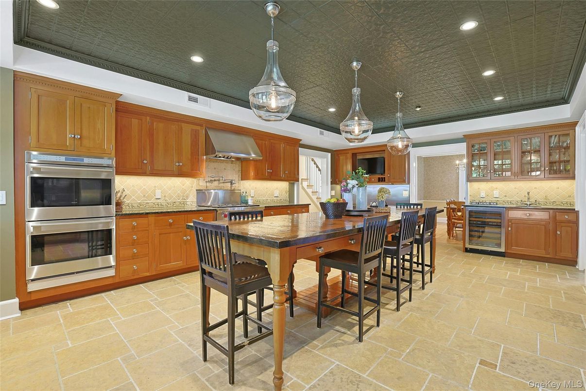 Interior, Kitchen, Pendant Lights, Recessed Lighting, Stainless Steel Appliances