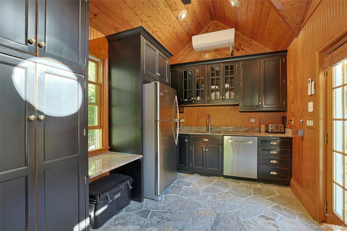 Interior, Kitchen, Wooden Ceilings, Wooden Walls