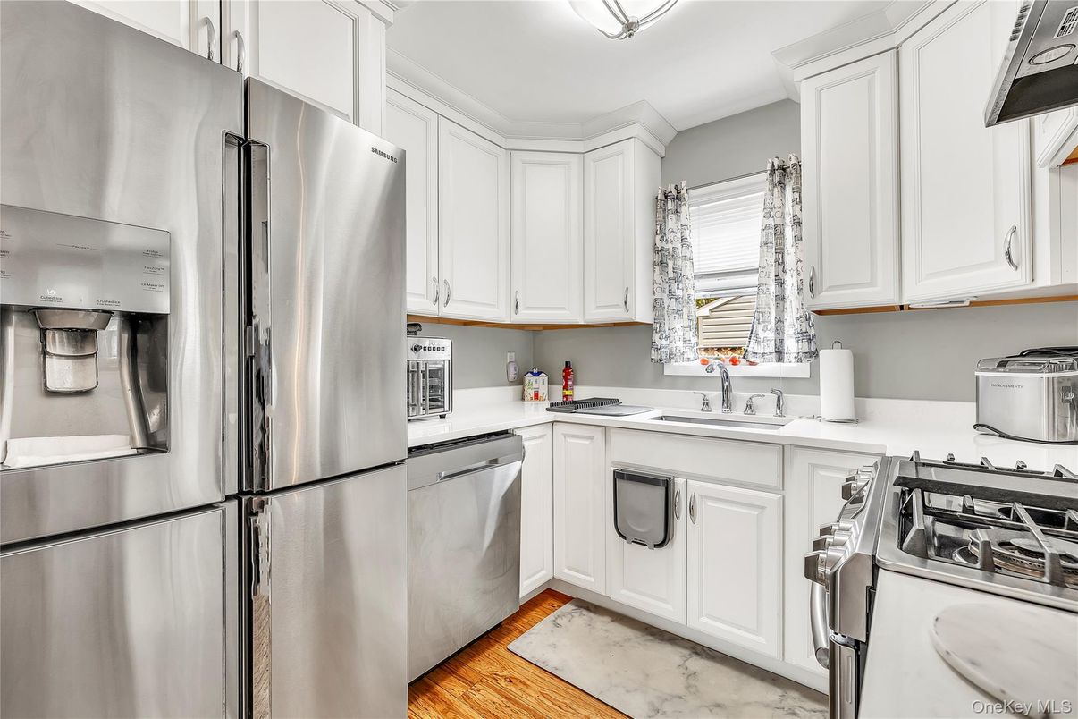 Interior, Kitchen, Marble, Stainless Steel Appliances, Wood Texture Flooring