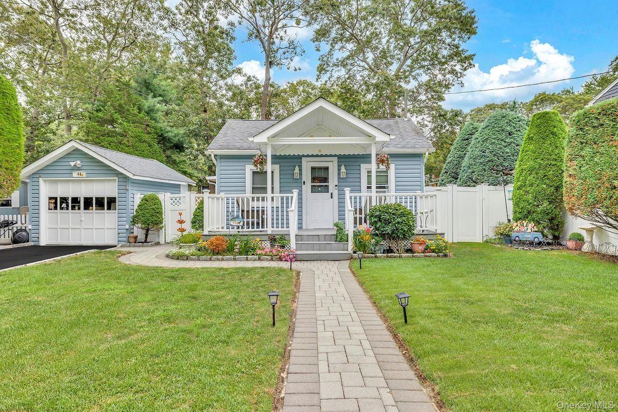 Attached, Backyard, Detached Garage, Exterior, Facade, Queen Anne Victorian