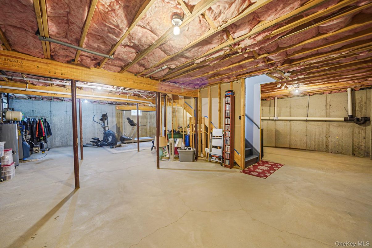 Fitness Equipment, Interior, Wooden Beams