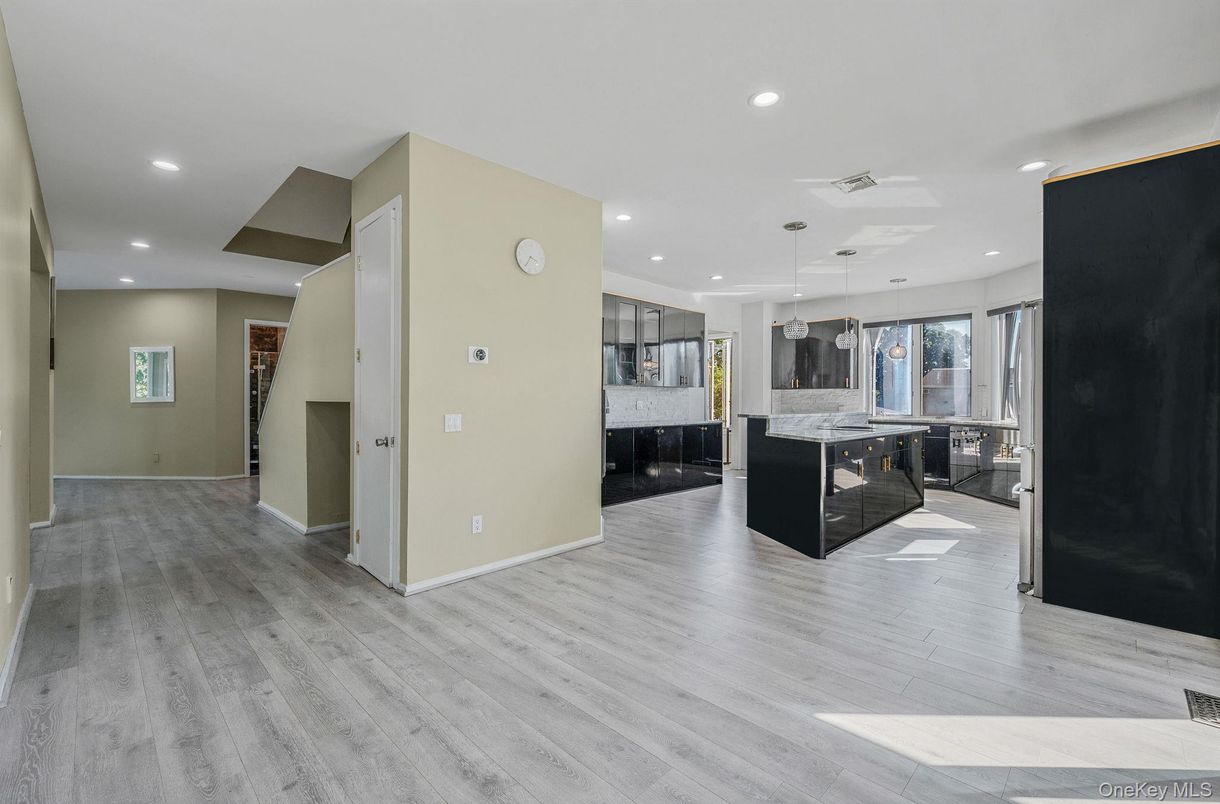 Interior, Kitchen, Pendant Lights, Recessed Lighting, Wood Texture Flooring