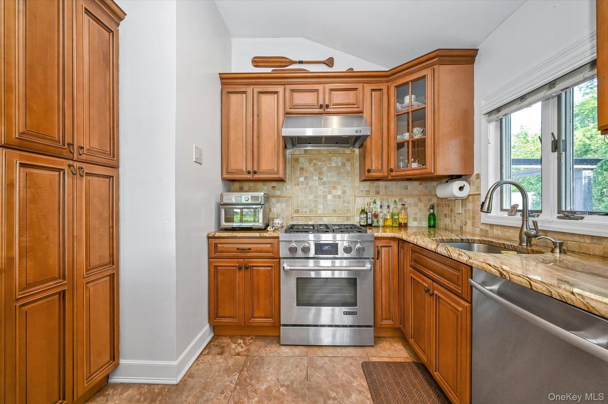 Interior, Kitchen, Stainless Steel Appliances