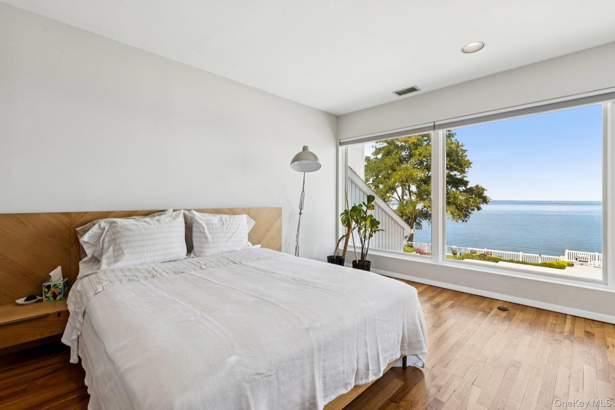 Bedroom, Interior, Recessed Lighting, Water, Wood Texture Flooring