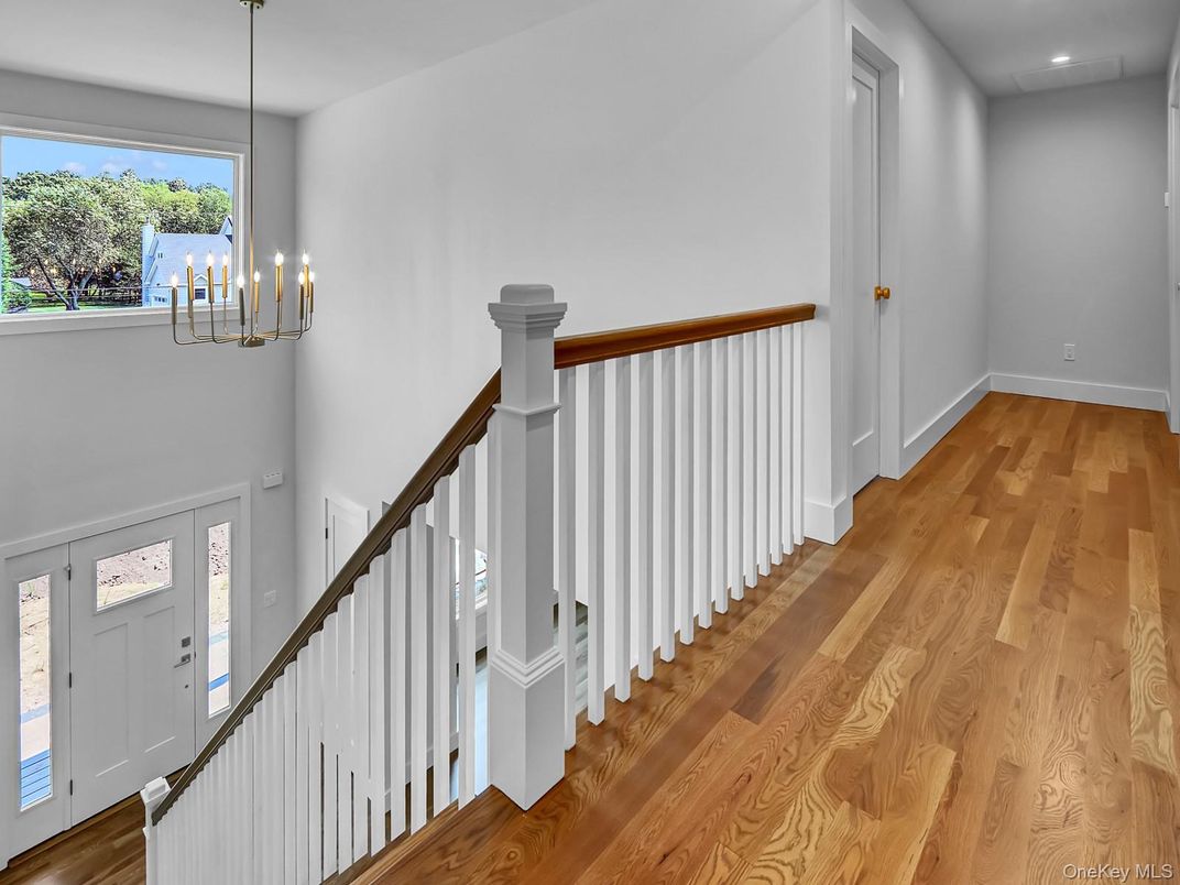 Interior, Pendant Lights, Recessed Lighting, Wood Texture Flooring