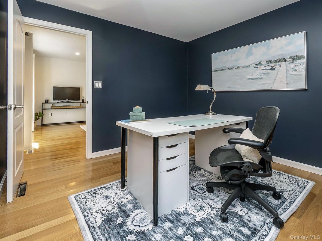 Home Office, Interior, Recessed Lighting, Wood Texture Flooring