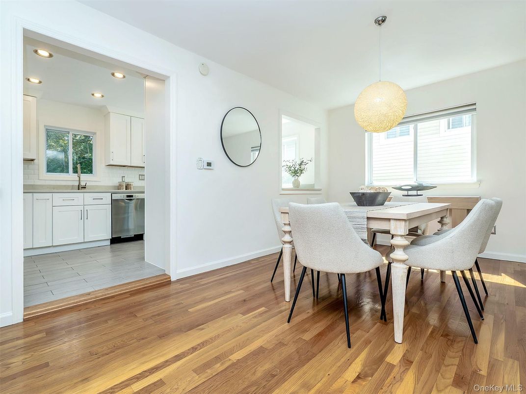 Dining room, Interior, Kitchen, Pendant Lights, Recessed Lighting, Wood Texture Flooring