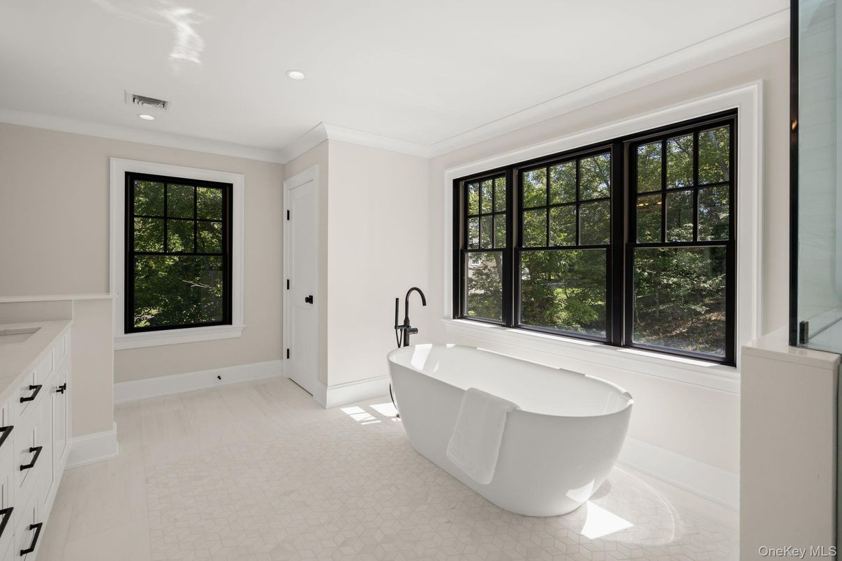 Bathroom, Free Standing Baths, Interior, Recessed Lighting