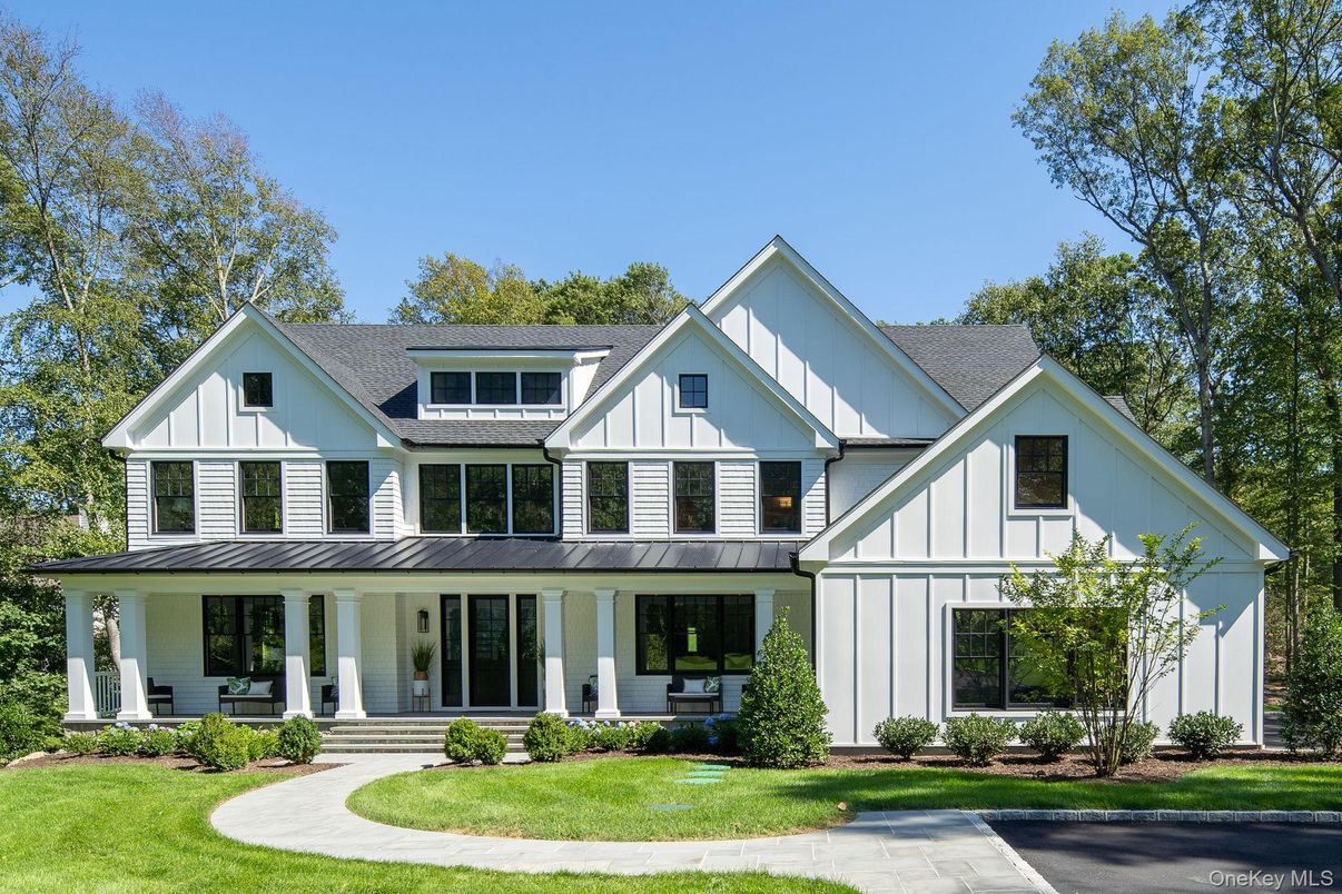 Exterior, Facade, Farmhouse