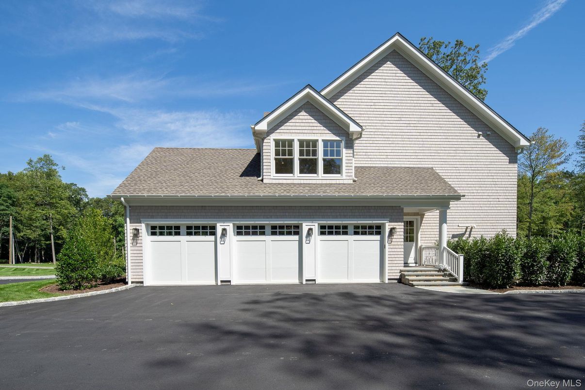 Attached, Exterior, Facade, Farmhouse