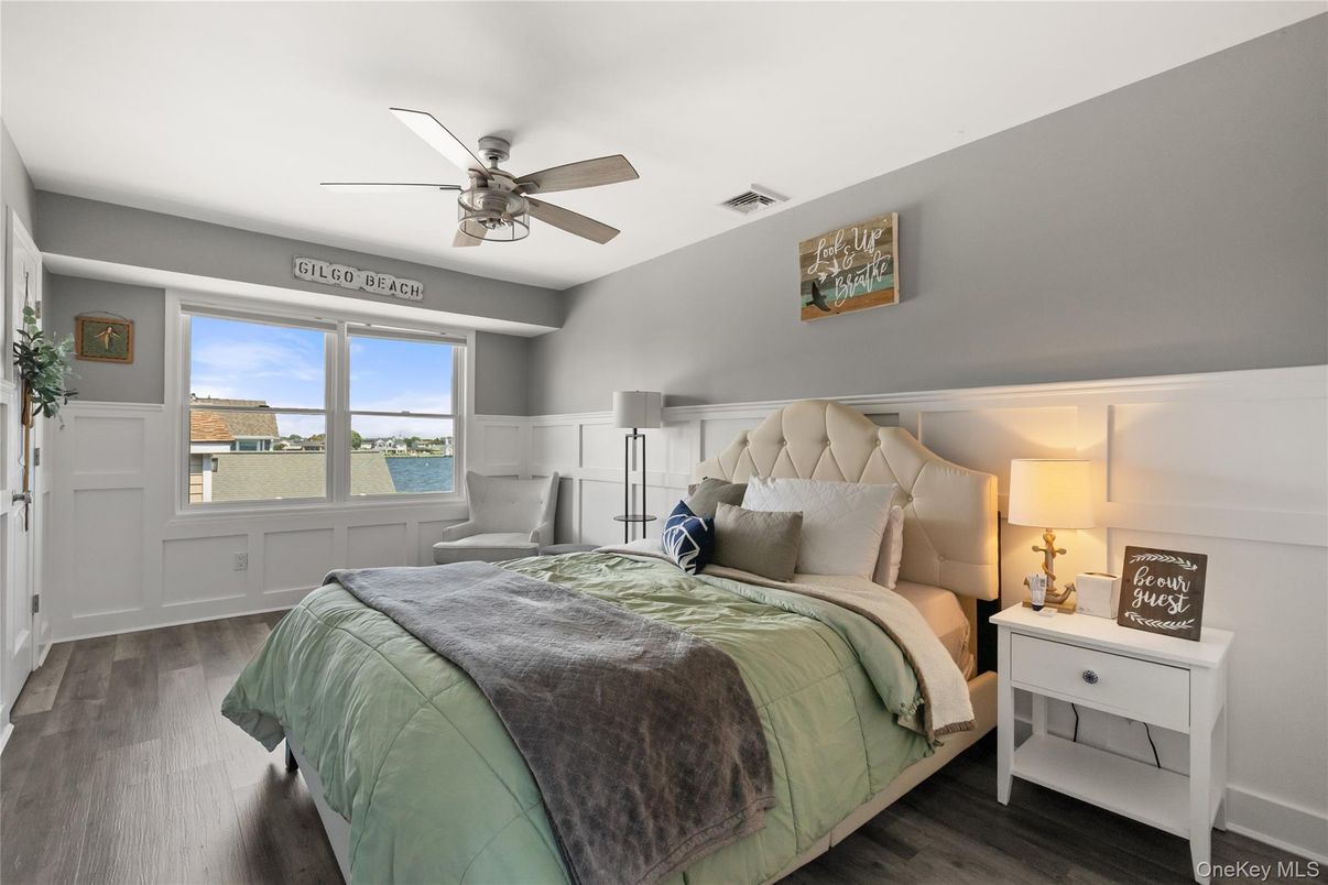 Bedroom, Interior, Water, Wood Texture Flooring