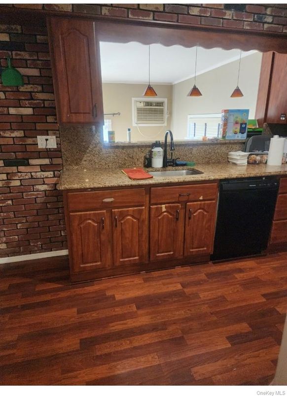 Interior, Kitchen, Pendant Lights, Wood Texture Flooring
