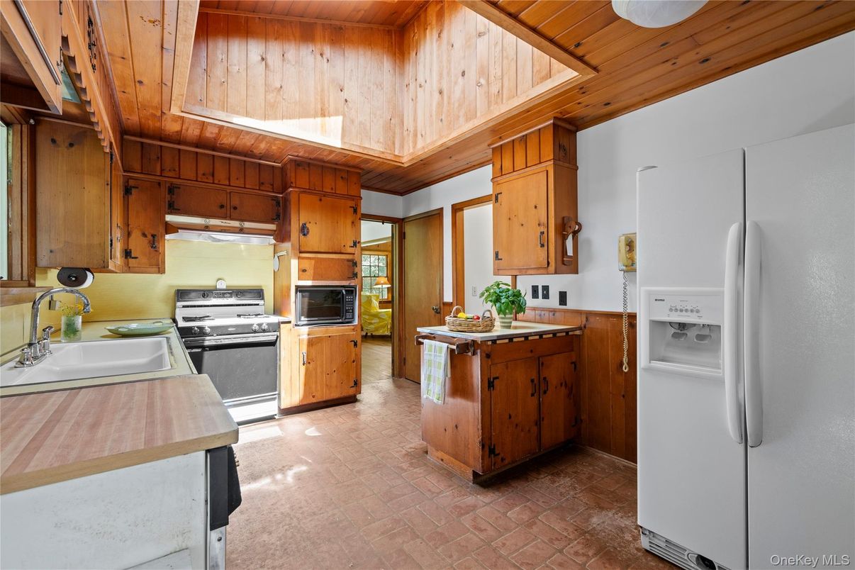Interior, Kitchen, Wooden Ceilings
