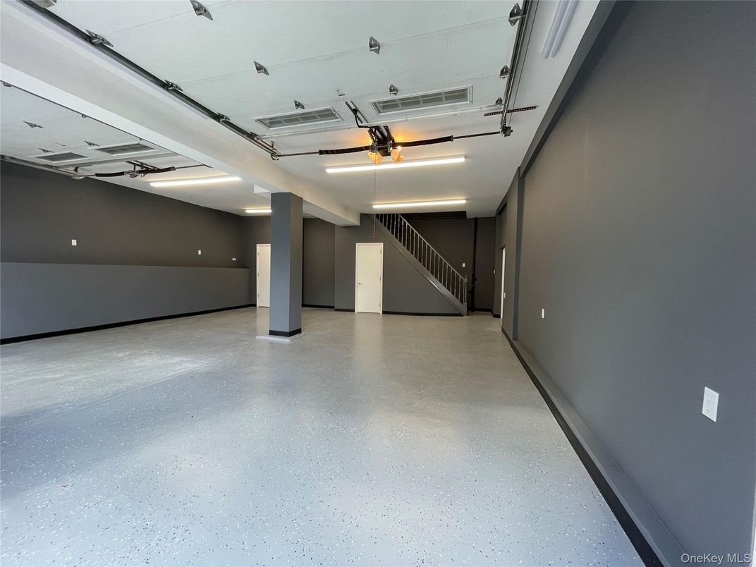 Garage, Interior