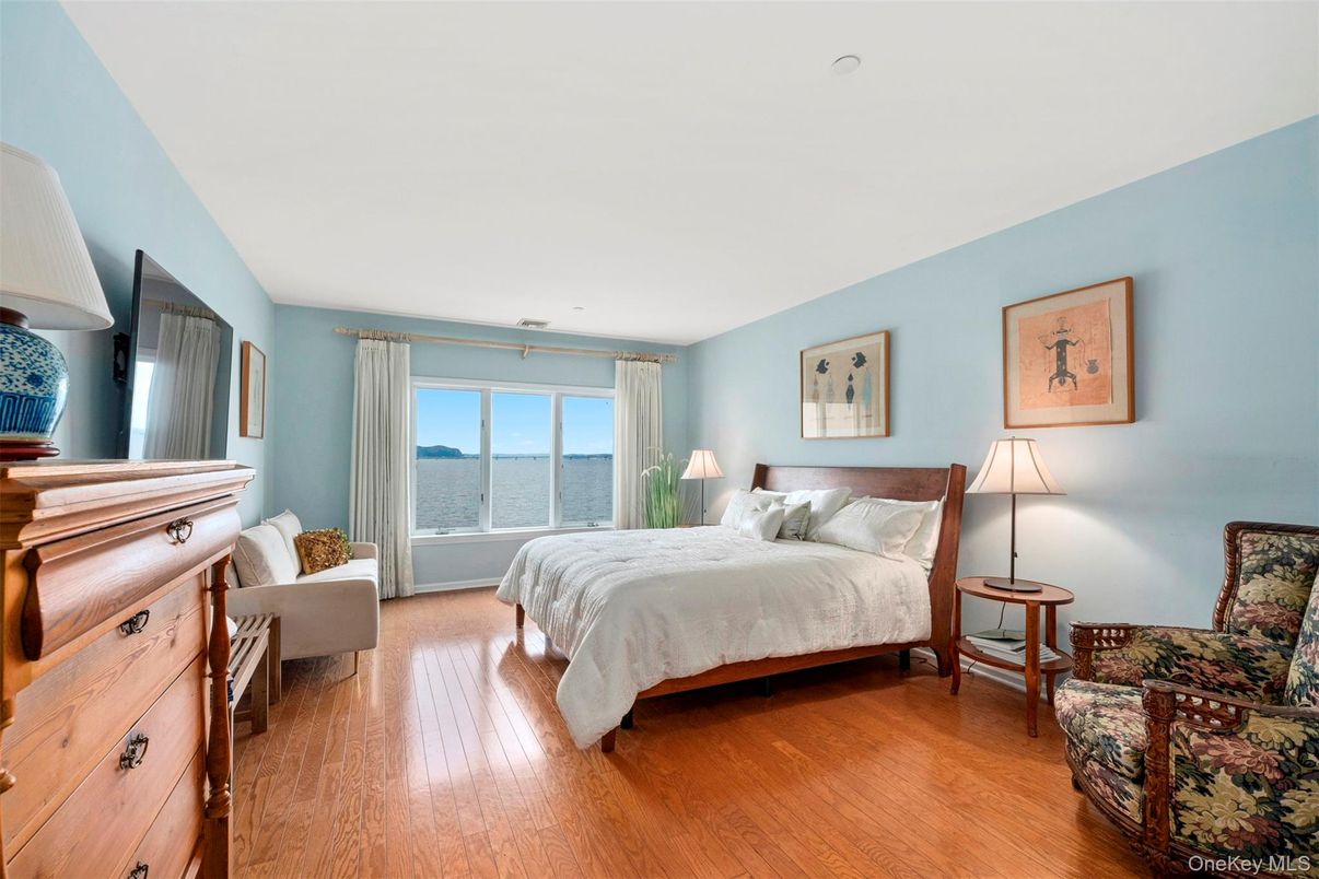 Bedroom, Interior, Water, Wood Texture Flooring