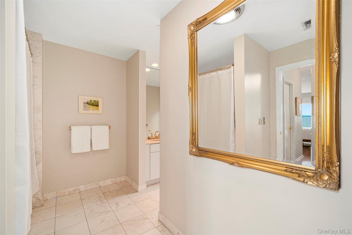 Bathroom, Interior, Marble, Recessed Lighting