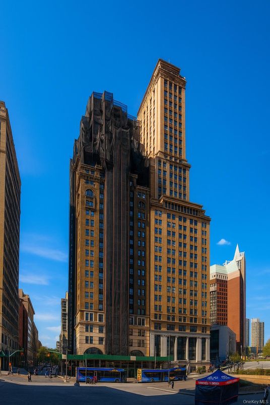 Exterior, Facade, Highrise