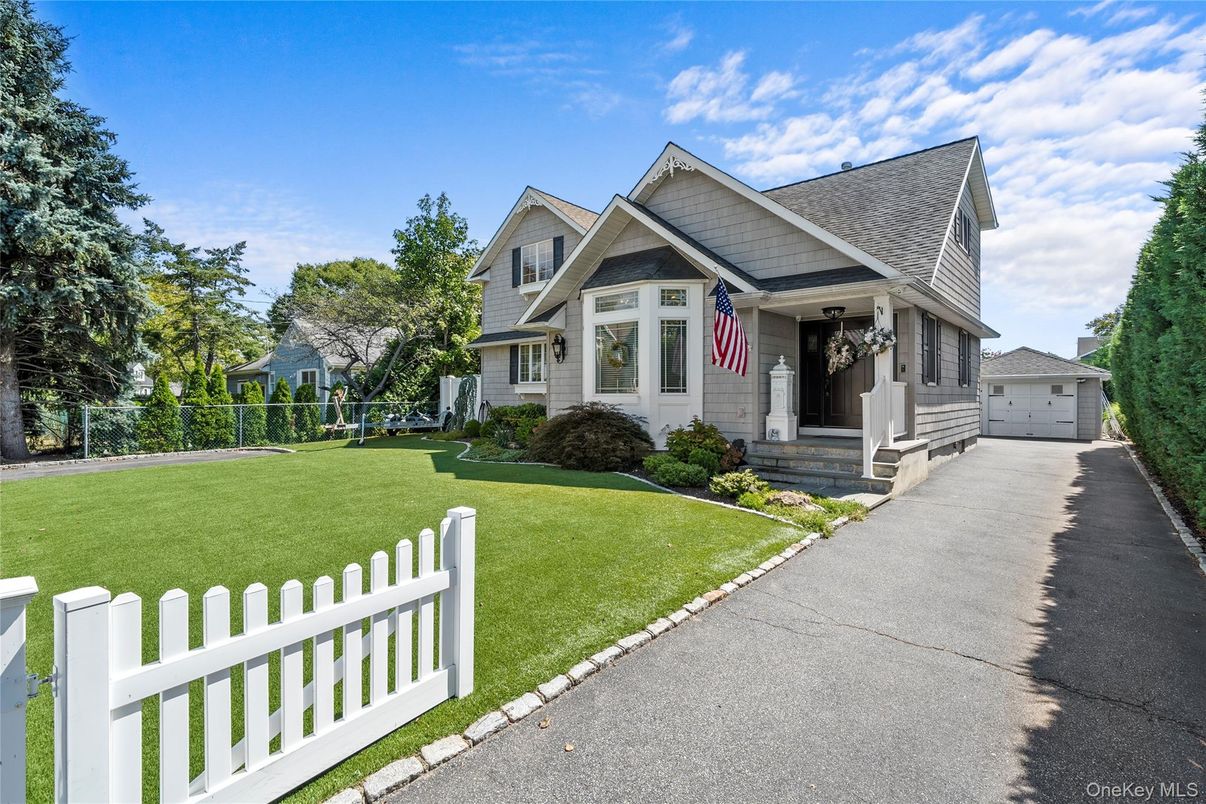 Backyard, Detached Garage, Exterior, Facade, Queen Anne Victorian