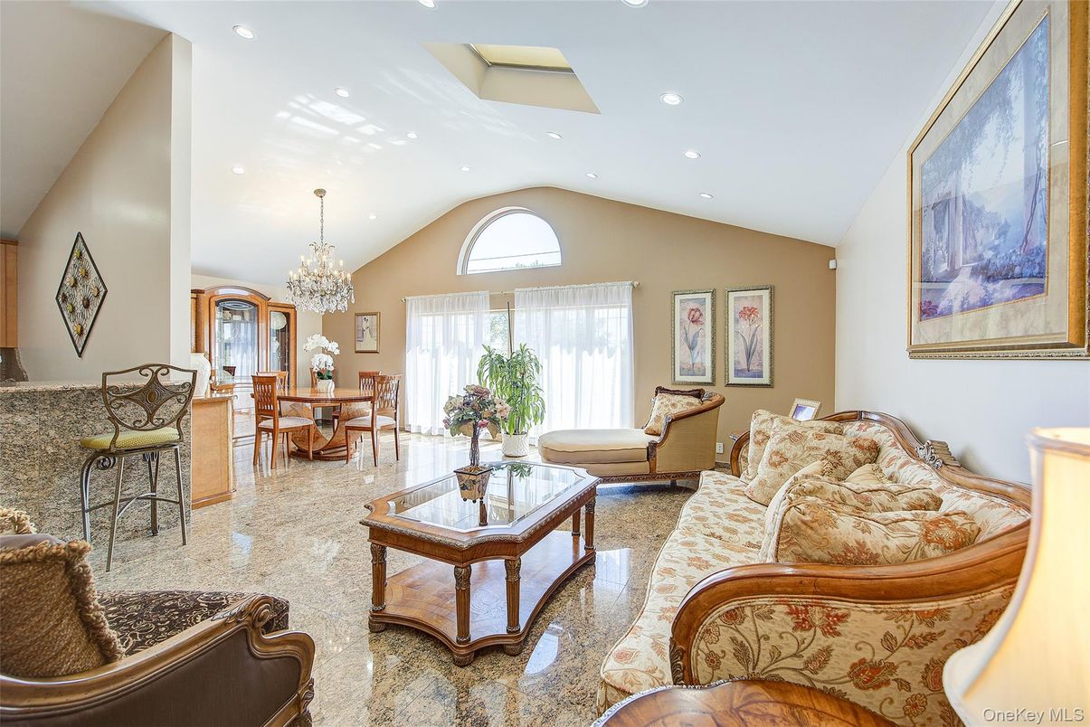 Chandelier, Dining room, Interior, Living room, Recessed Lighting