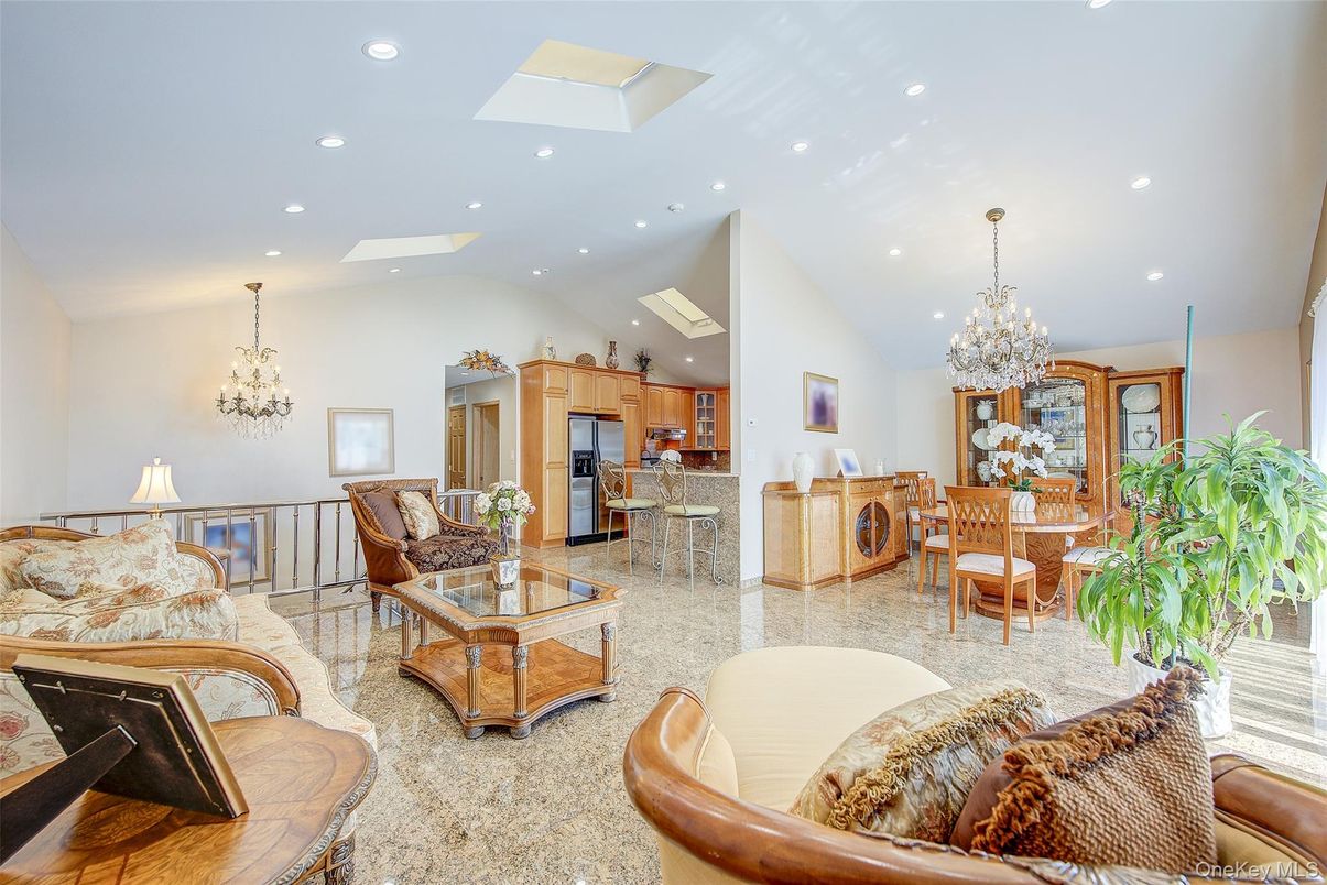 Chandelier, Dining room, Interior, Kitchen, Living room, Recessed Lighting