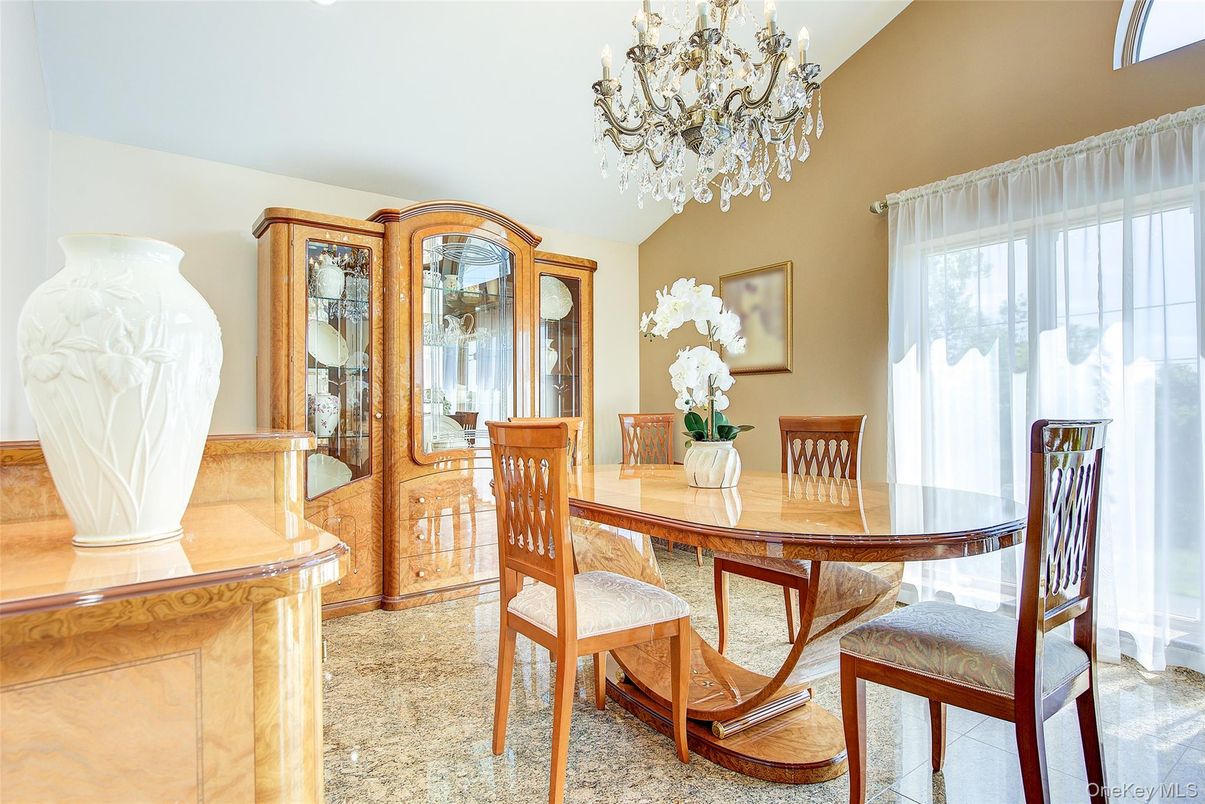 Chandelier, Dining room, Interior