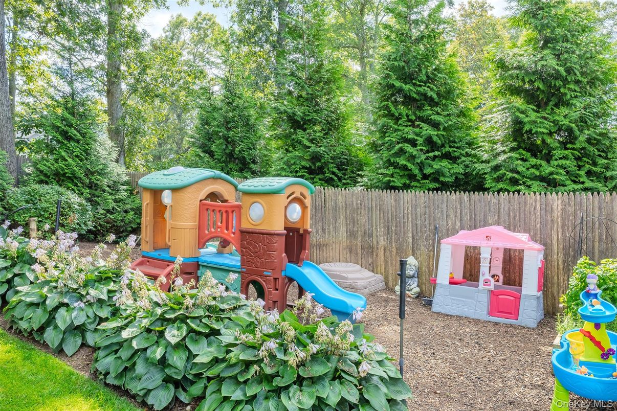Backyard, Exterior, Playground