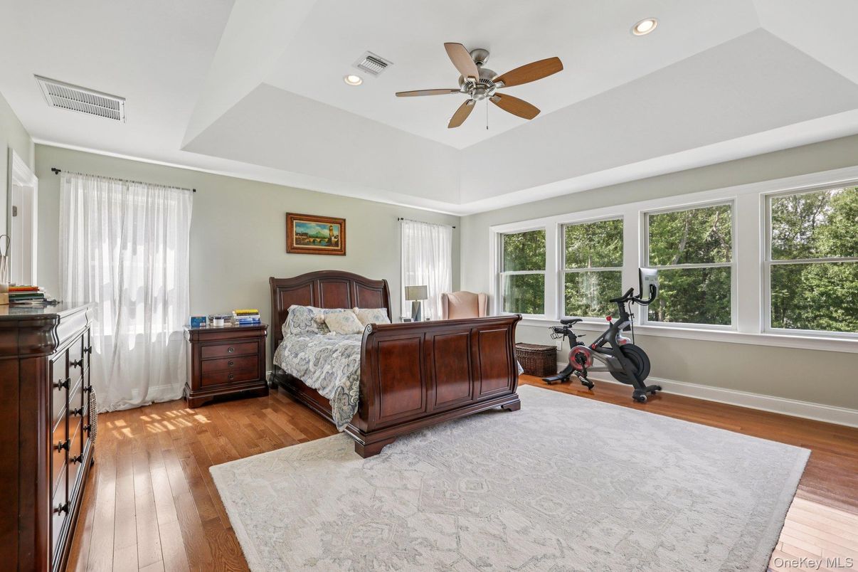 Bedroom, Fitness Equipment, Interior, Recessed Lighting, Wood Texture Flooring