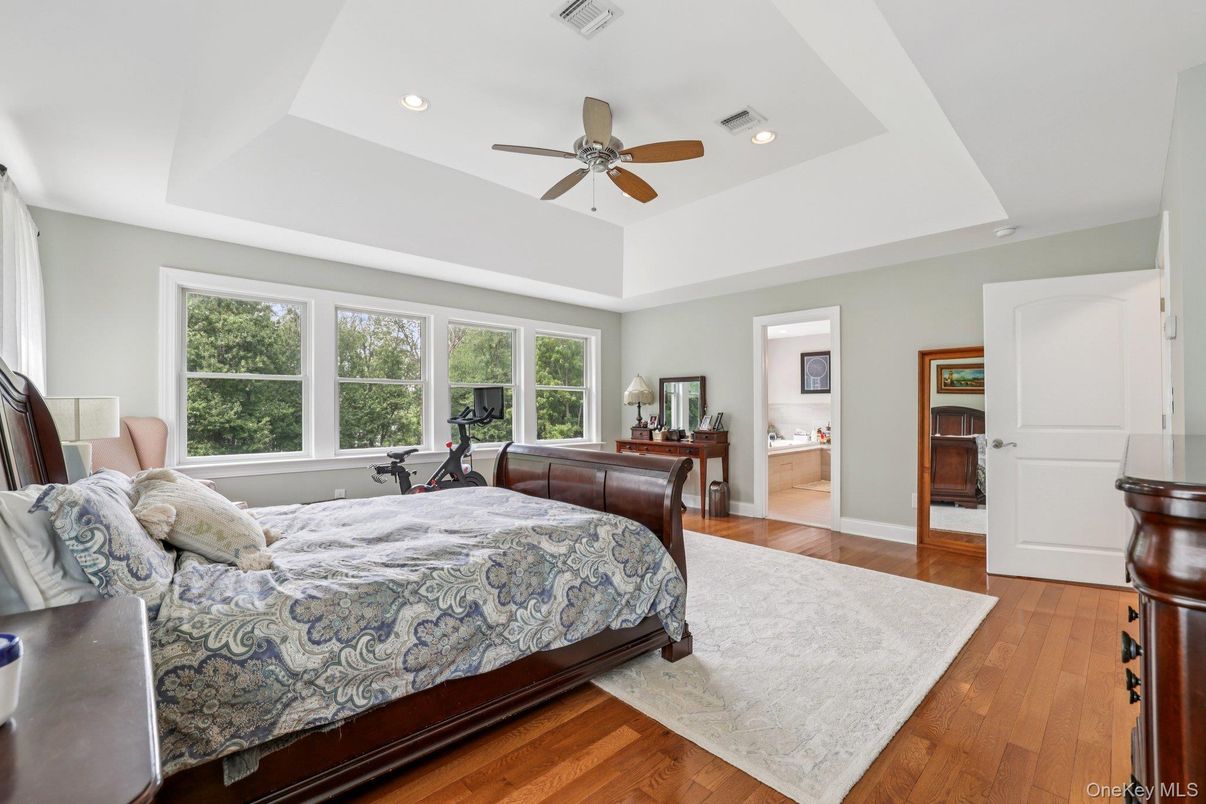 Bedroom, Fitness Equipment, Interior, Recessed Lighting, Wood Texture Flooring