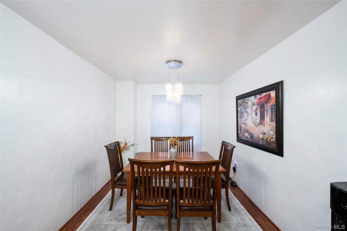 Chandelier, Dining room, Interior