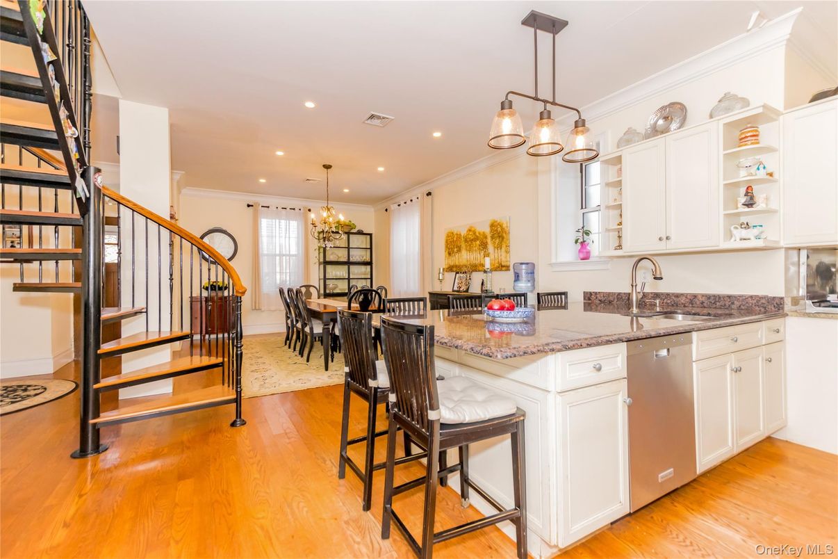 Chandelier, Dining room, Interior, Kitchen, Recessed Lighting, Wood Texture Flooring
