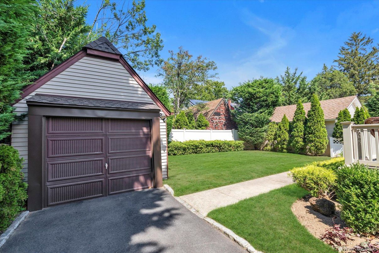 Backyard, Detached Garage, Exterior