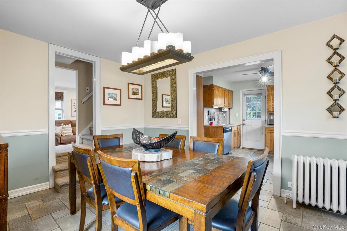 Chandelier, Dining room, Interior, Kitchen