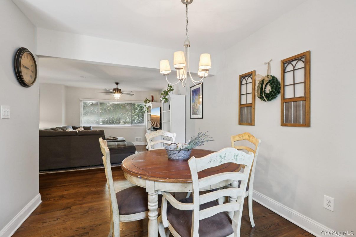 Chandelier, Dining room, Interior, Living room, Wood Texture Flooring