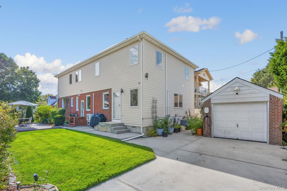 Backyard, Detached Garage, Exterior