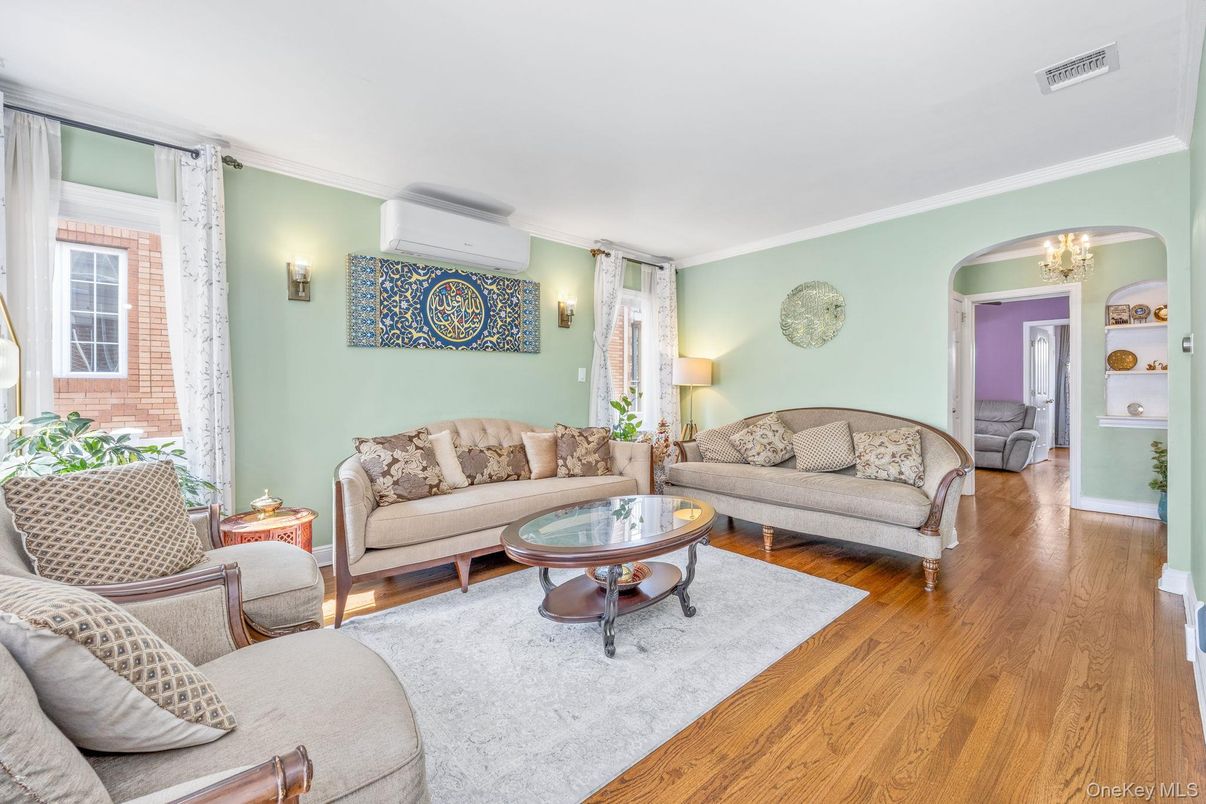 Chandelier, Interior, Living room, Wood Texture Flooring
