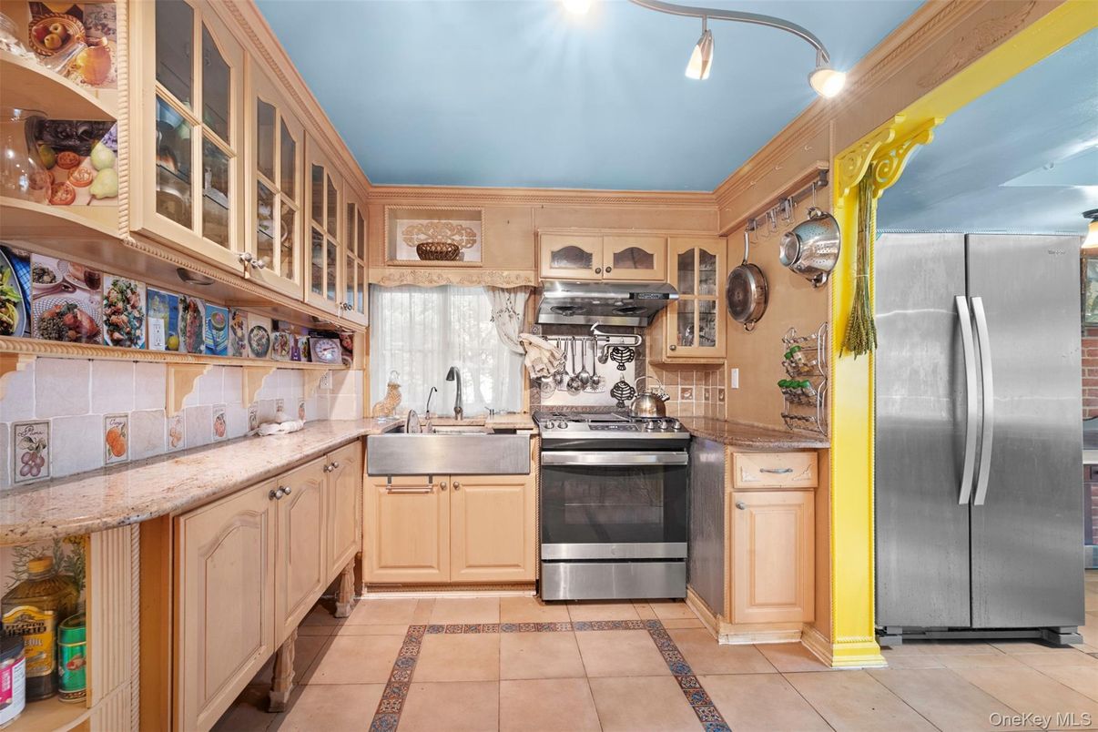 Interior, Kitchen, Stainless Steel Appliances