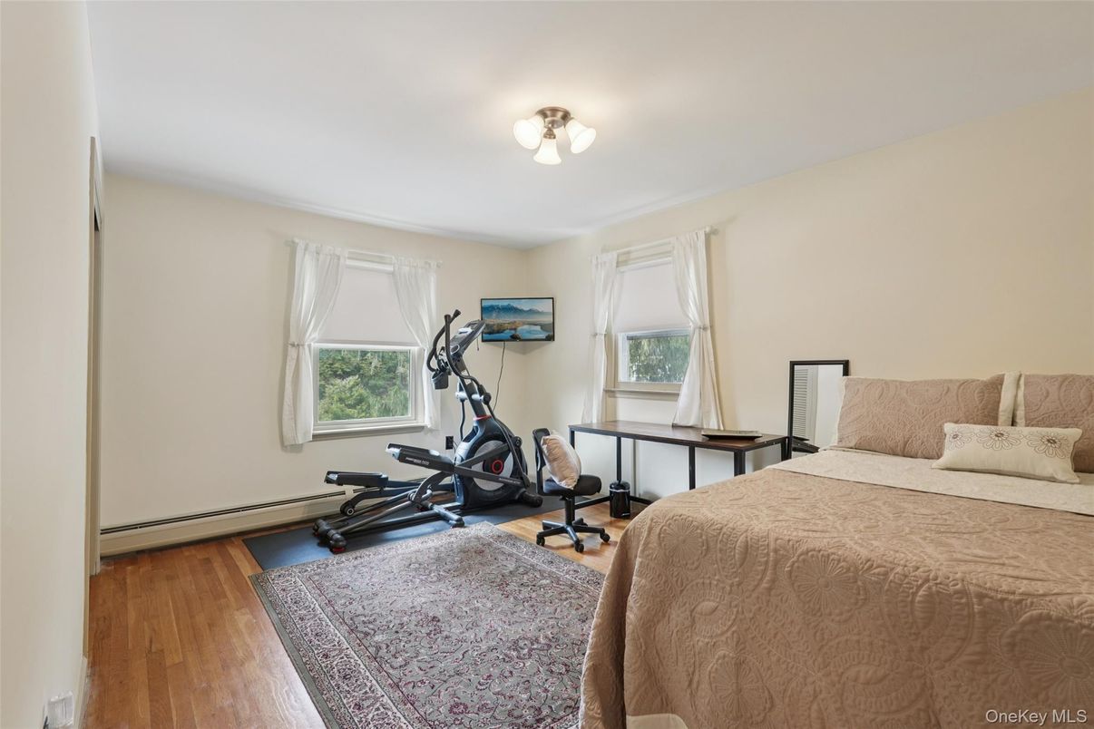 Bedroom, Fitness Equipment, Interior, Wood Texture Flooring