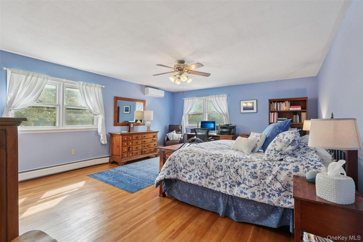 Bedroom, Home Office, Interior, Wood Texture Flooring