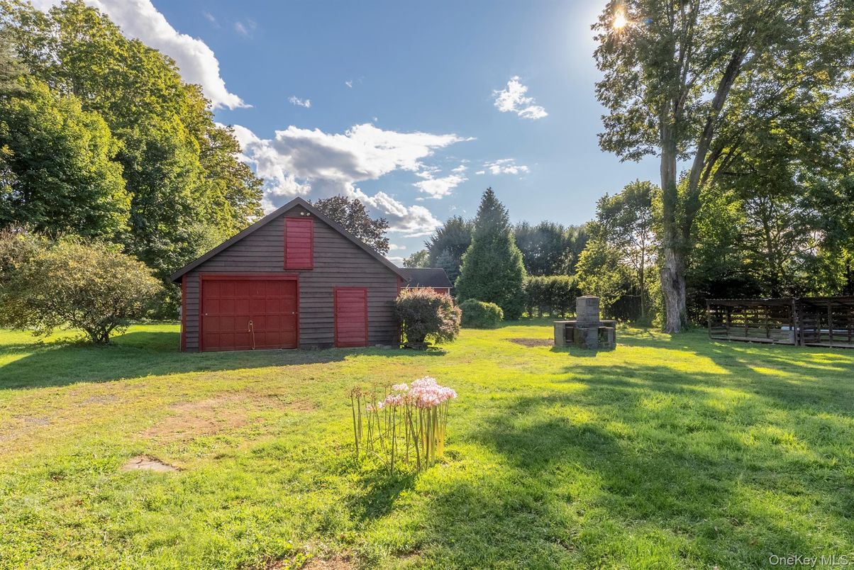 Backyard, Detached Garage, Exterior