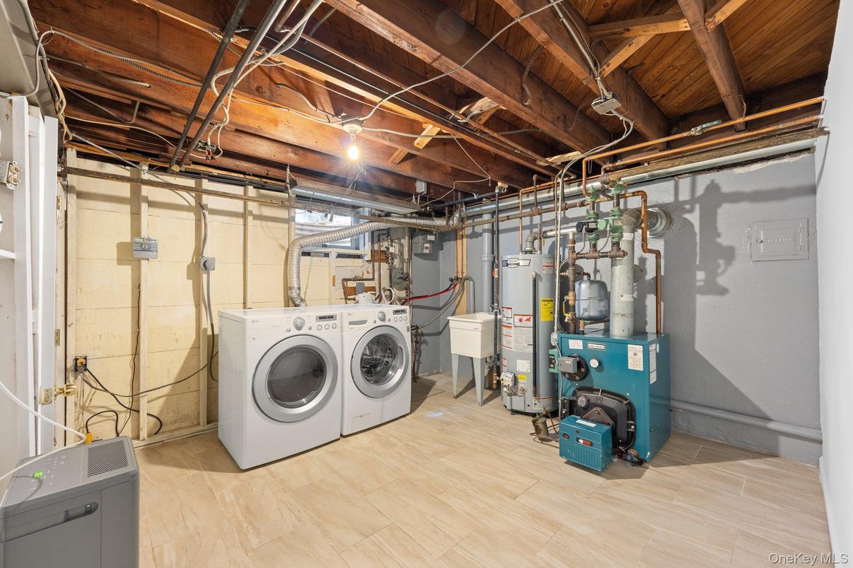 Interior, Washer, Wooden Beams, Wooden Ceilings, Wood Texture Flooring
