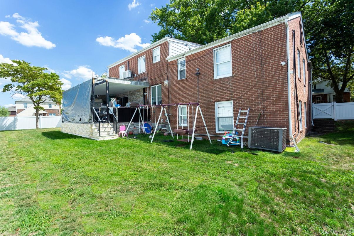 Backyard, Exterior, Playground
