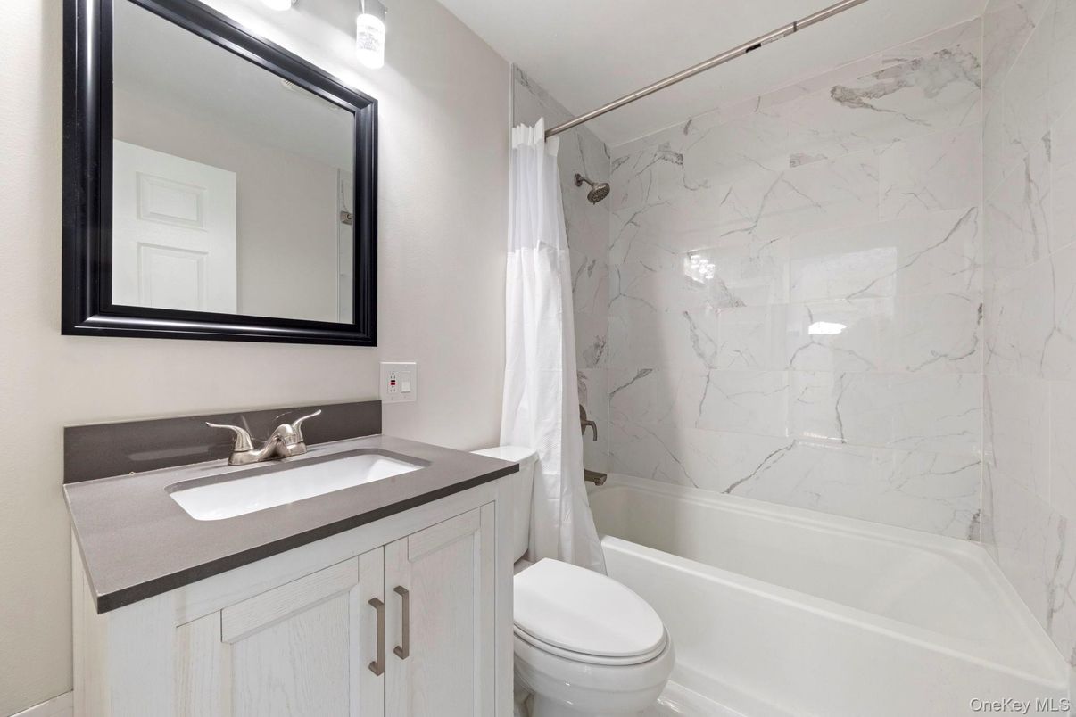 Bathroom, Interior, Marble Walls