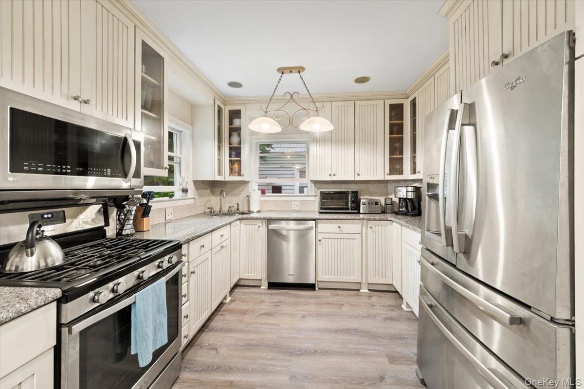 Interior, Kitchen, Pendant Lights, Stainless Steel Appliances, Wood Texture Flooring