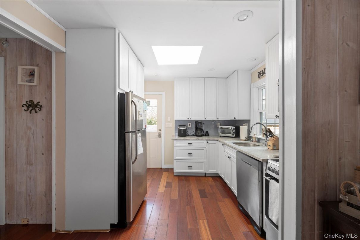 Interior, Kitchen, Recessed Lighting, Wood Texture Flooring