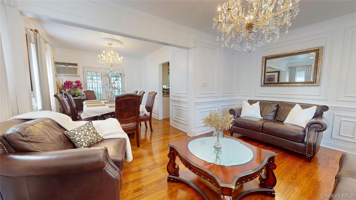 Chandelier, Dining room, Interior, Living room, Wood Texture Flooring